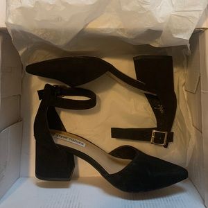 Steve Madden low heels size 6.5